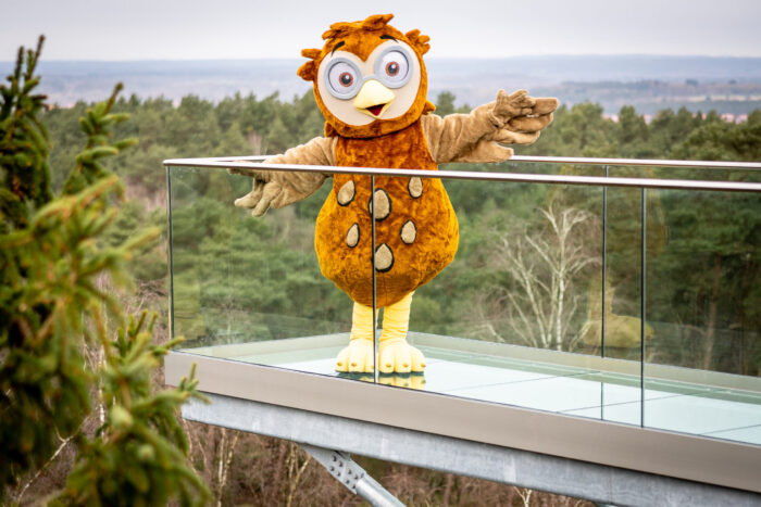 Elli die Eule als Maskottchen auf dem Skywalk